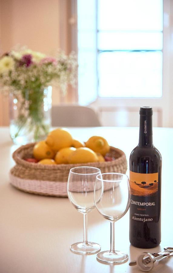 Renovated And Spacious Duplex With Patio, By Timecooler Apartamento Lisboa